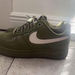 Nike Air Force 1 “07 LV8