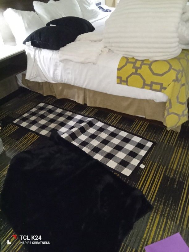 King Comforter Shams Throw Pillows Accent Blanket And Rugs