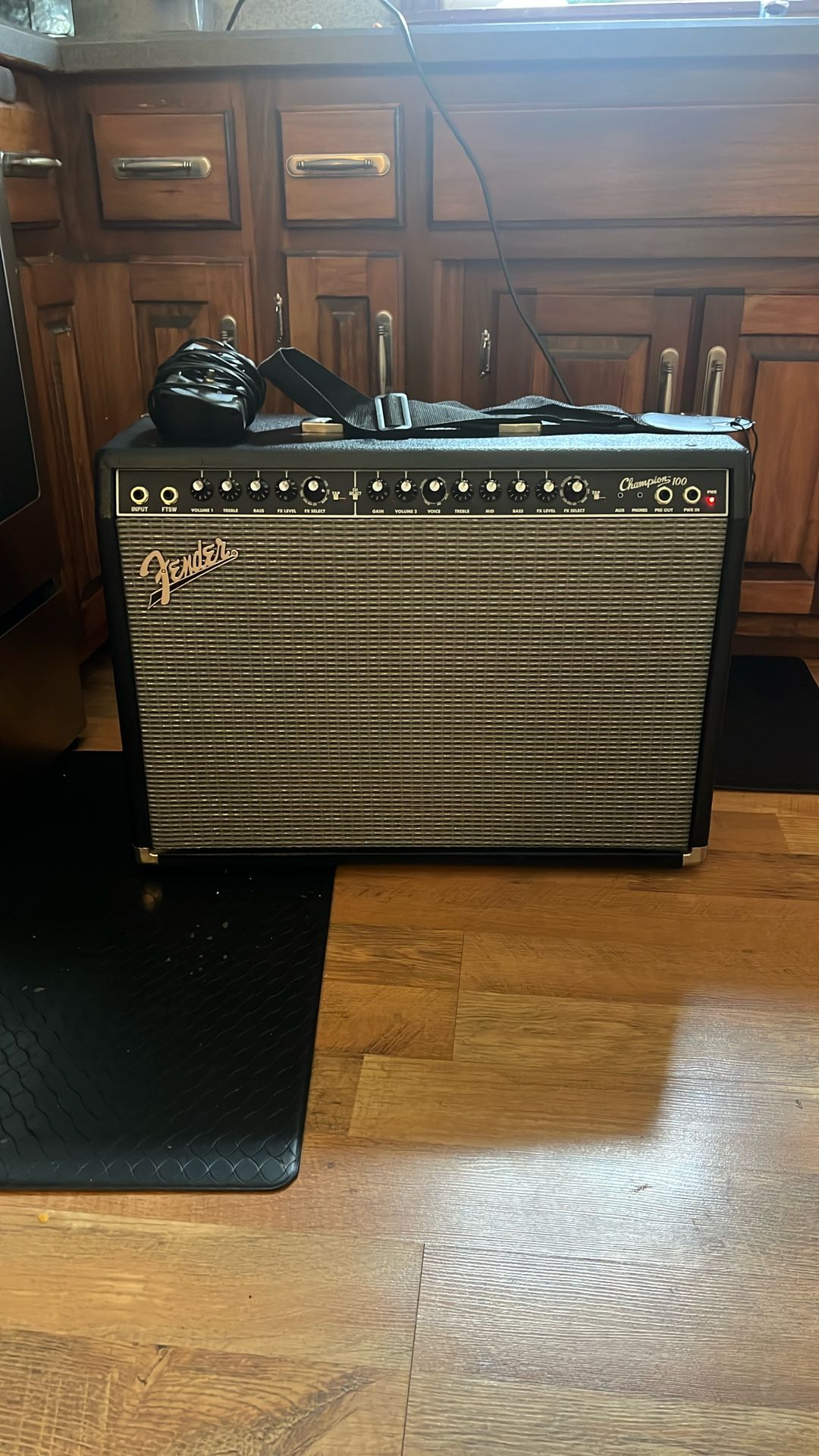 Guitar amp