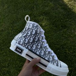 DIOR B23 DESIGNER SHOES