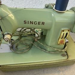 Old School Singer 185K Sewing Machine 