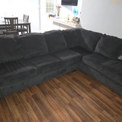 Altari 2 Piece Sectional With Sleeper 