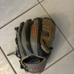 Wilson A2000 Baseball Glove