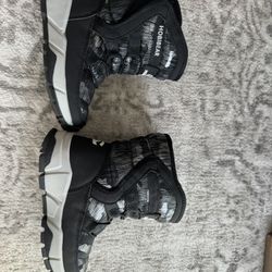 Kids snow boots 