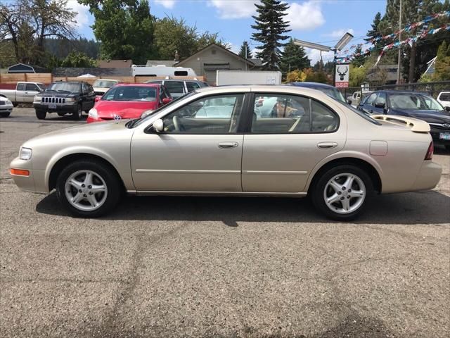 1999 Nissan Maxima