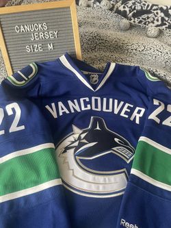 Daniel Sedin Vancouver Canucks Jersey. Size Medium. 