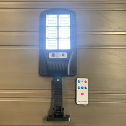 240 LED Mini Solar Street Light with Remote and Post