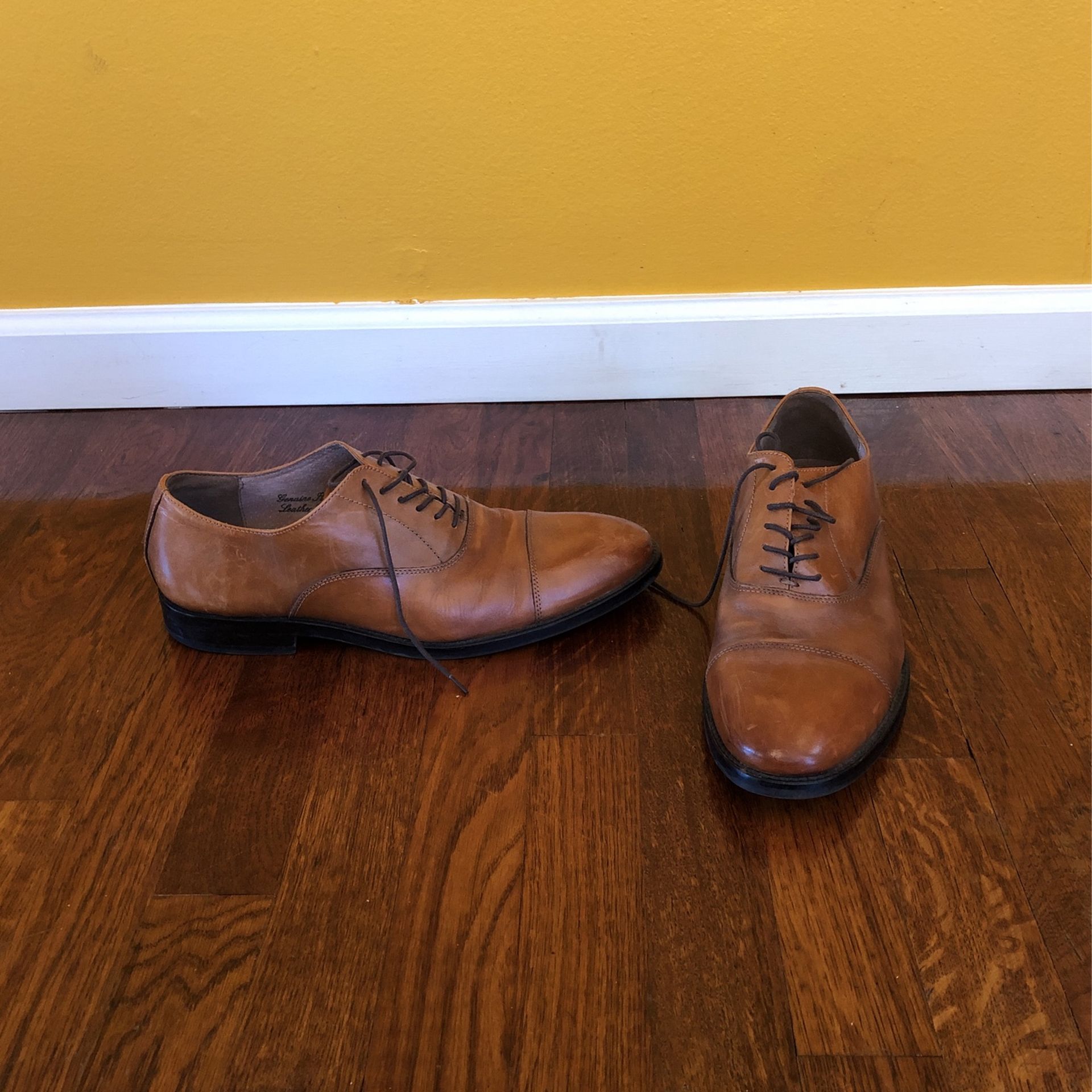 Banana Republic Leather Shoes