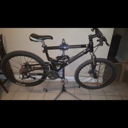 Cannandale mountain bike In Great Shape 