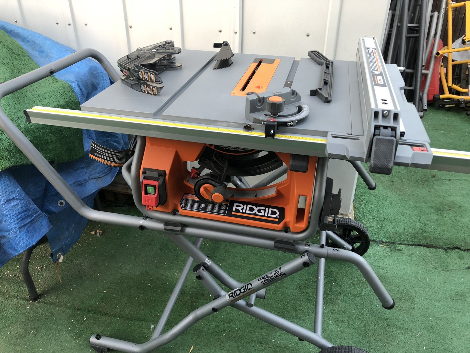 RIDGID 15 Amp 10 in. Portable Corded Pro Jobsite Table Saw with Stand