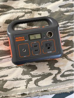 Jackery Explorer 240