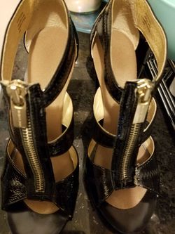 Sz51/2 Michael kors heel shoes 3picd
