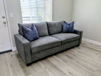 Like new Gray Sofa 3 months old, MOVING