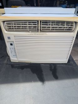Frigidaire 10000 BTU Window Unit