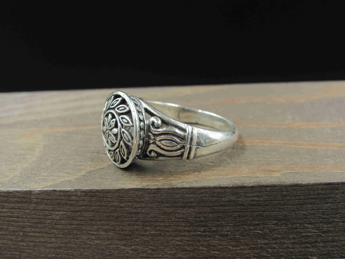 Size 9 Sterling Silver Swirling Design Band Ring Vintage Statement Engagement Wedding Promise Anniversary Bridal Cocktail Friendship