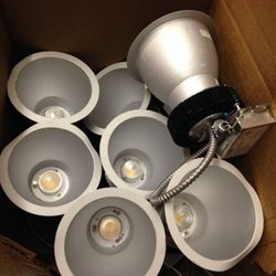 8 LED lights - Liton - LRALD6 - 6" ARCHITECTURAL LED RETROFIT.