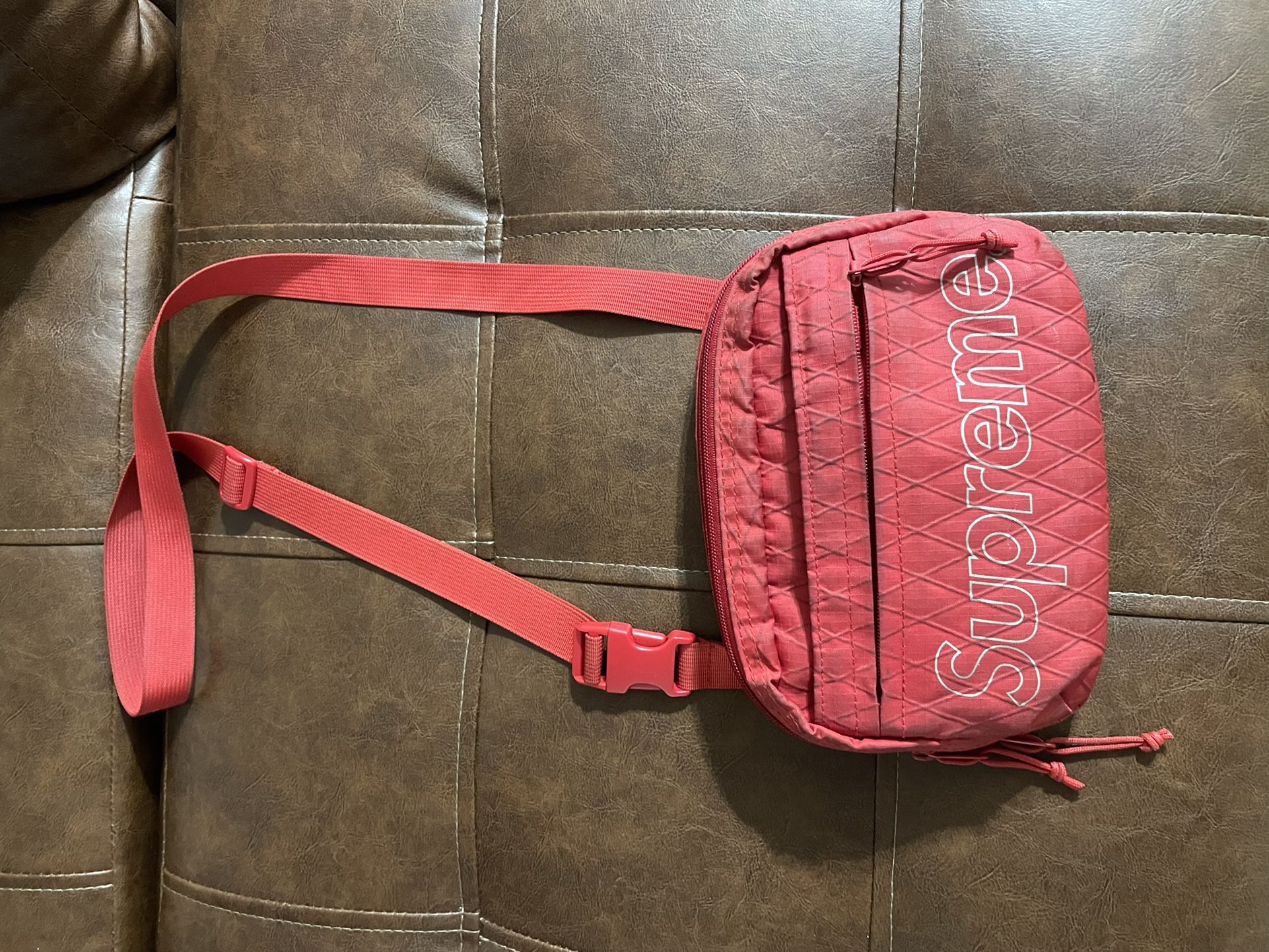 Supreme shoulder bag