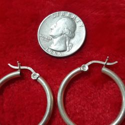 925 STARLING SILVER "" BEAUTIFUL HOOP ""