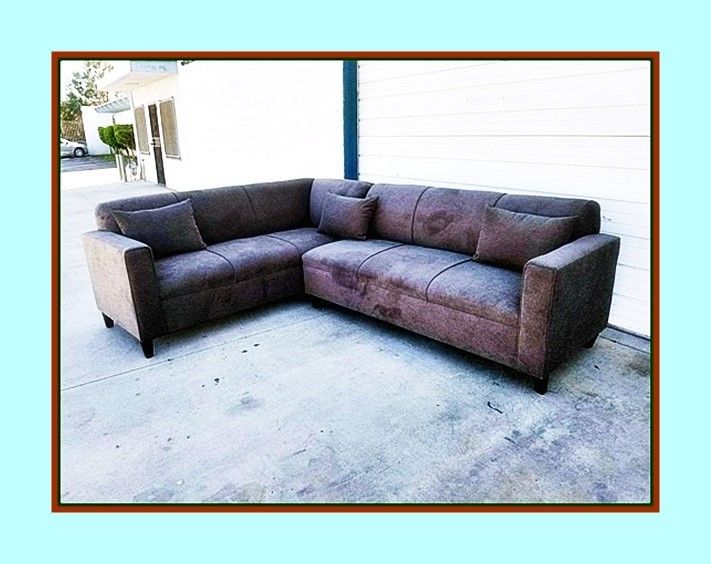 new 7x9 ft "Annapolis granite" sectional couches