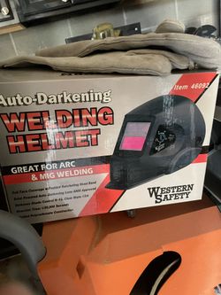 New Auto-darkening Welding Helmet With Gloves