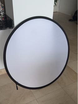 Photography reflector and diffuser