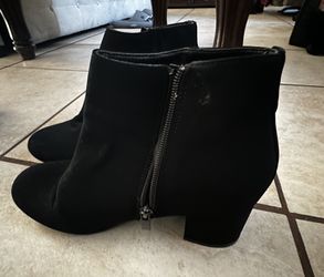 Women Black Boots
