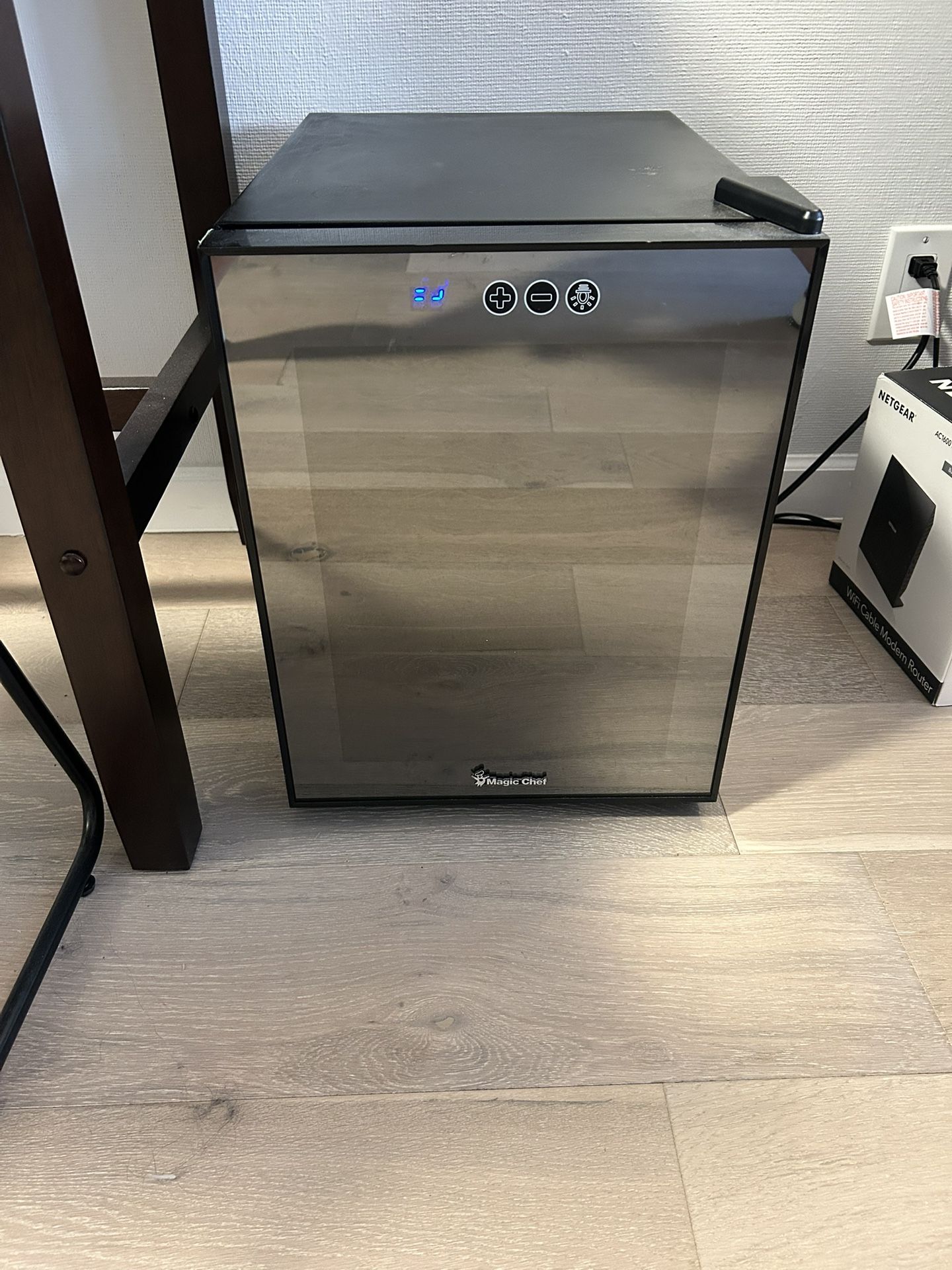 Magic Chef 12 Bottle Wine Cooler