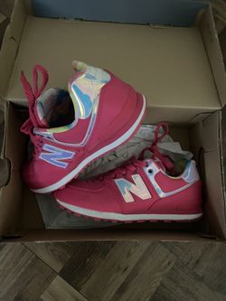 New Balances kids (size 5) ONLY $15!!