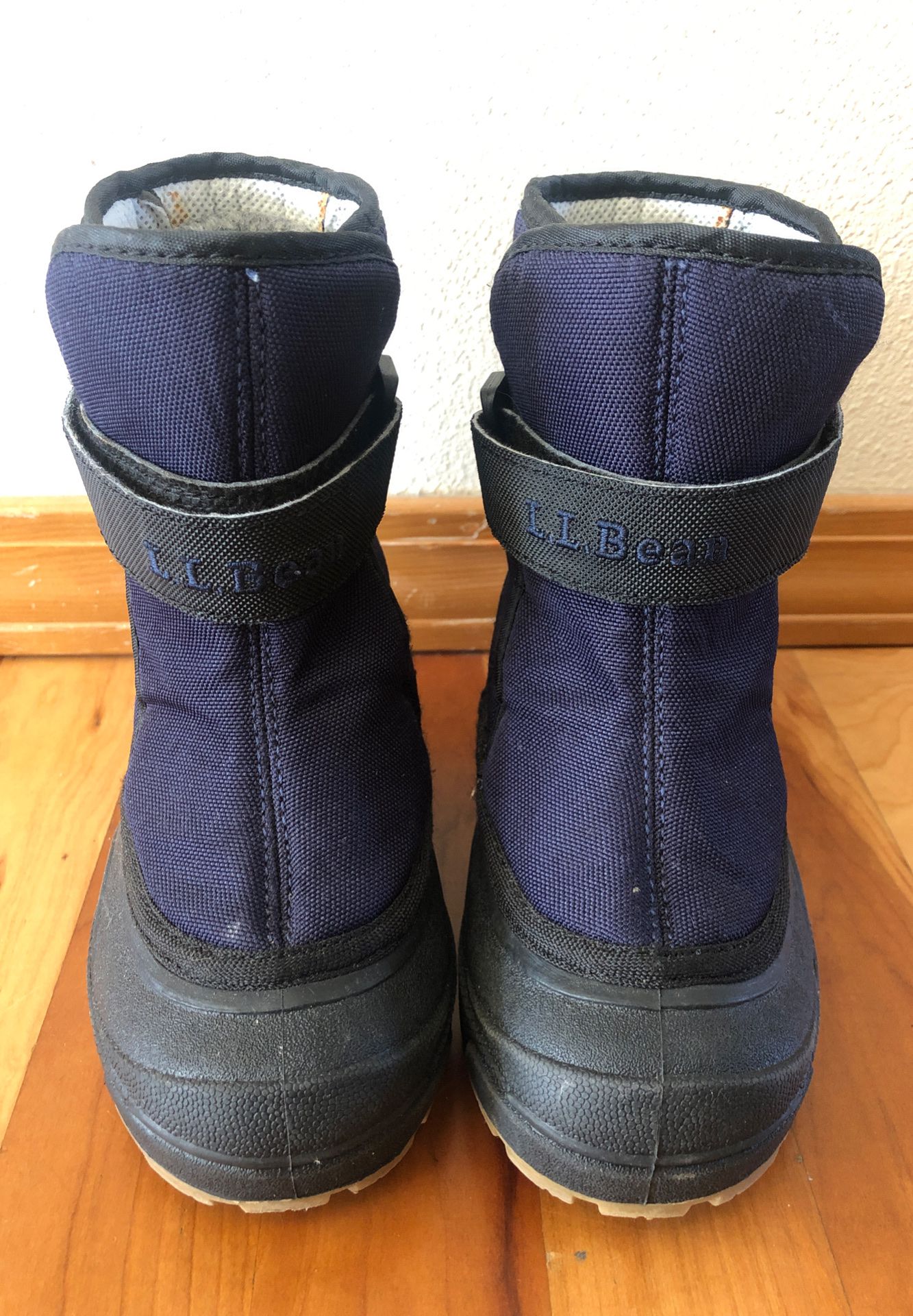 L.L. Bean toddler snow boots size 8