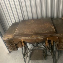“New Home” Vintage Sewing Machine