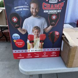 Punching Bag for Kids 3-10 Easy to Assemble +Boxing Gloves +Focus Pads +Toys for 7 Year Old Boys +Bo