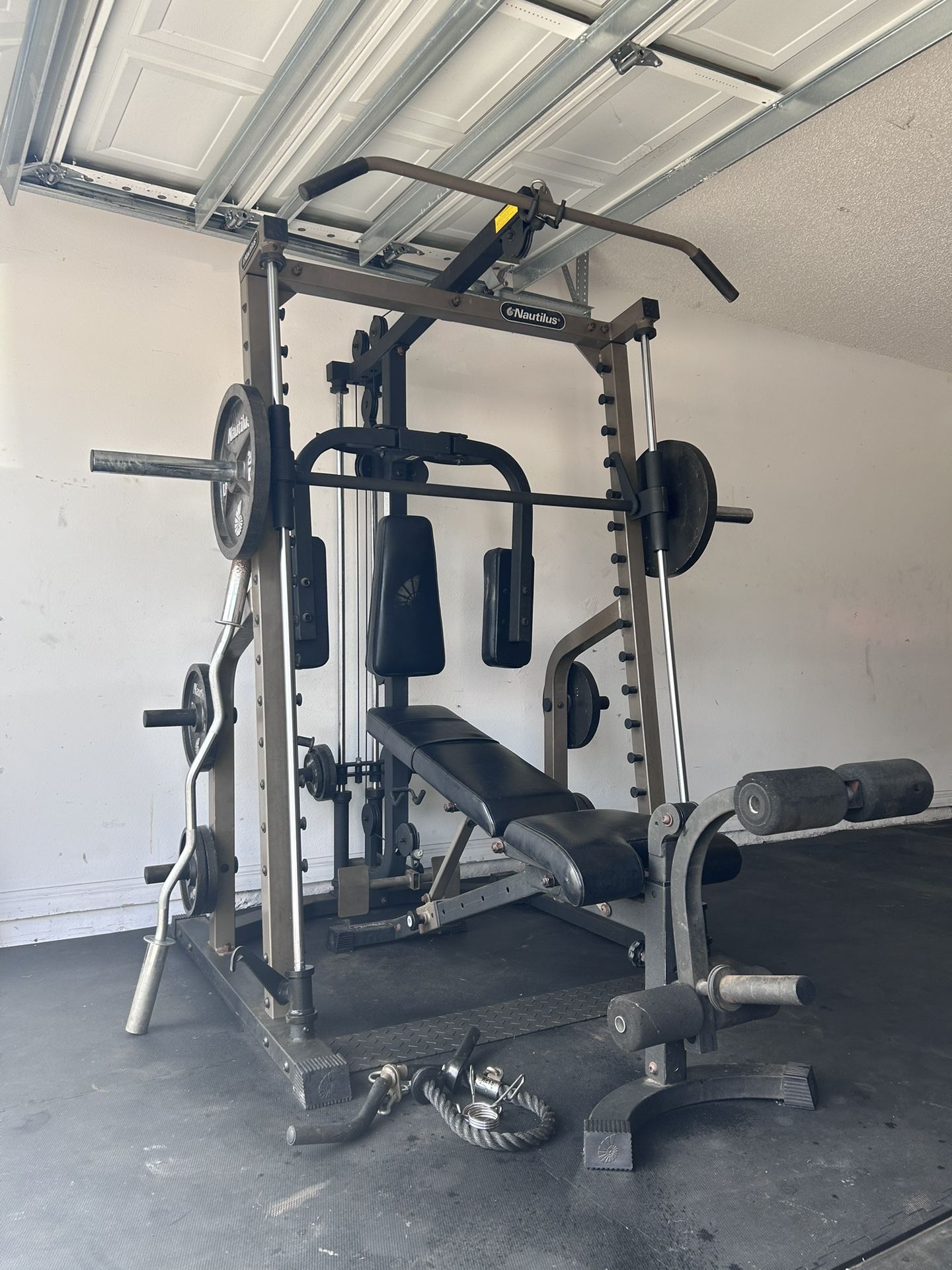 Nautilus Smith Machine Home Gym
