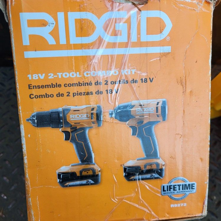 Ridgid 18V Tool Combo Wuth two batteries and
