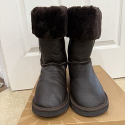 Brand New UGG With Tag