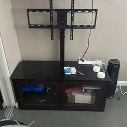 TV mount