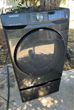 Samsung 4.5 ft.³ washer on pedestal