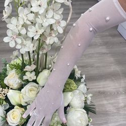 Bridal Gloves With Pearls 