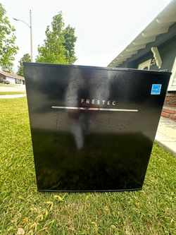 Frestec mini fridge with freezer NEW
