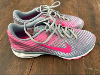 Women’s Gray and Pink Nike Sneakers/Tennis Shoes Size 8.5