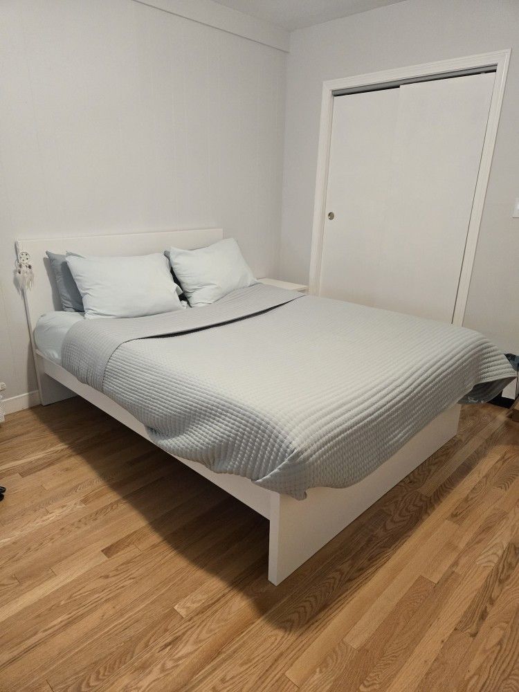 Full Size Bed Frame + Slates | White | IKEA MALM | Pick-Up ONLY