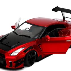 Nissan GT-R R35 Liberty Walk 1:18 Diecast Model Pink Slip Red 