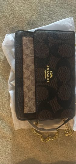 Coach Signature Crossbody Wallet on Chain