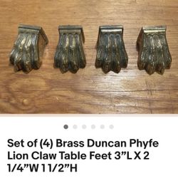  lot of 4 antique brass Duncan Phyfe lion claw feet