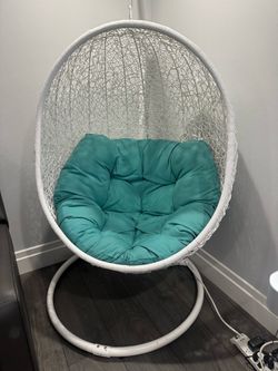 Egg chair with stand like new barely used