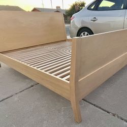 Super Nice Vintage Mid Century Modern Style Baronet Wooden King Platform Bed