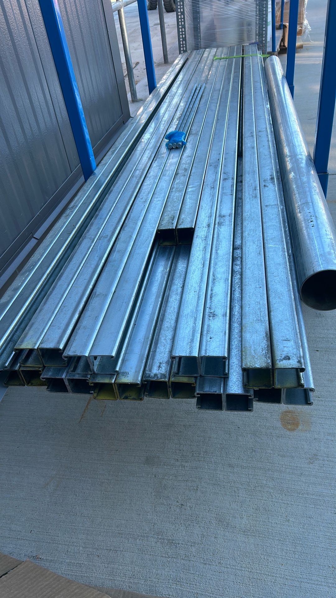 Double inch and 5/8 unit strut