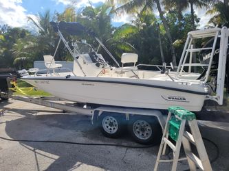2009 Boston Whaler 20 Dauntless W 200hp Verado