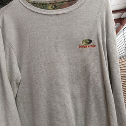 Size Small Mossy Oak Sweatshirt 