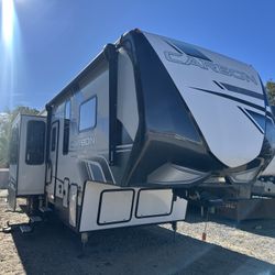 2021 Keystone Carbon Fifth Wheel/ Toy Hauler/ Rv/ Travel Trailer 