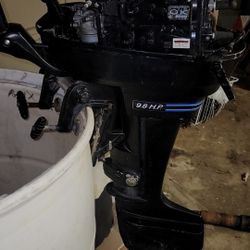 1972 Mercury Outboard Motor 9.8 HP 110